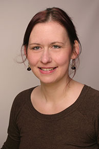 Ansprechpartnerin Nadine Brüker
